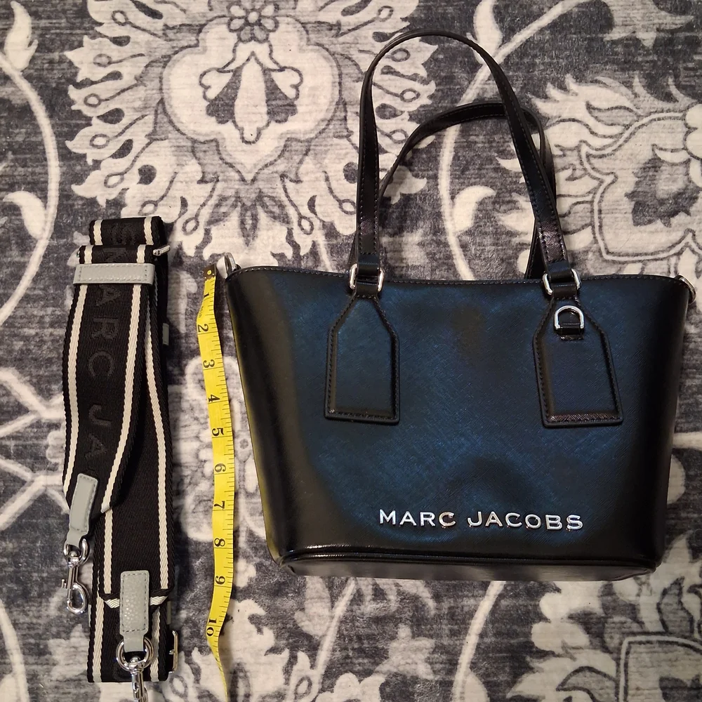 Marc Jacobs Black Leather Tote with Removable Strap - Picture 5 of 5